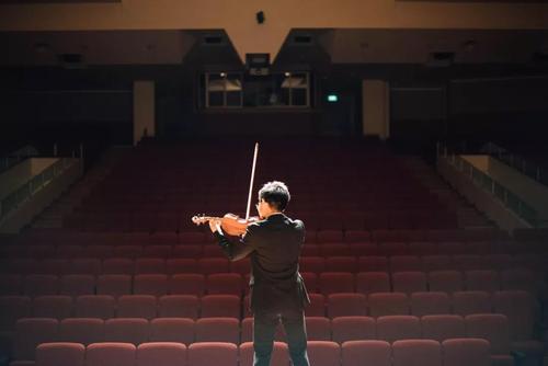 營(yíng)業(yè)性演出許可證 武漢演出活動(dòng)的法律準(zhǔn)繩